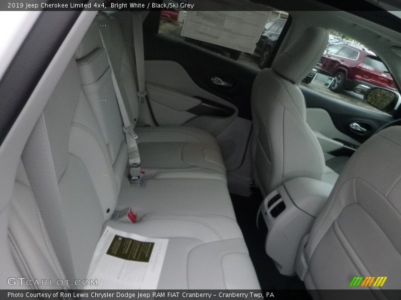 Bright White / Black/Ski Grey 2019 Jeep Cherokee Limited 4x4