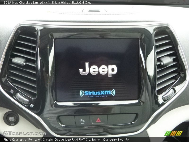 Bright White / Black/Ski Grey 2019 Jeep Cherokee Limited 4x4