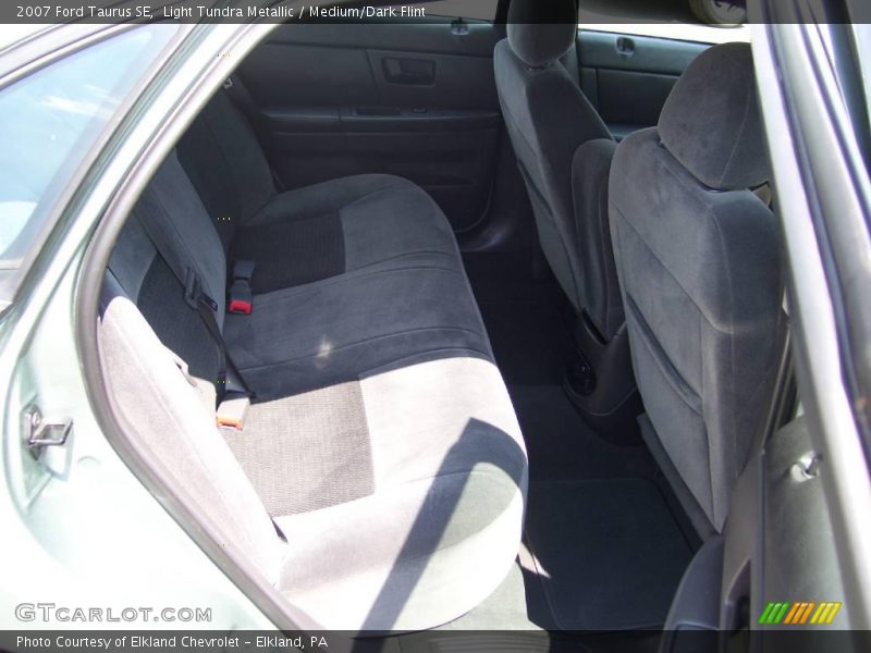 Light Tundra Metallic / Medium/Dark Flint 2007 Ford Taurus SE