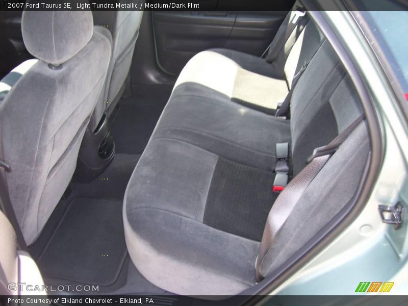 Light Tundra Metallic / Medium/Dark Flint 2007 Ford Taurus SE