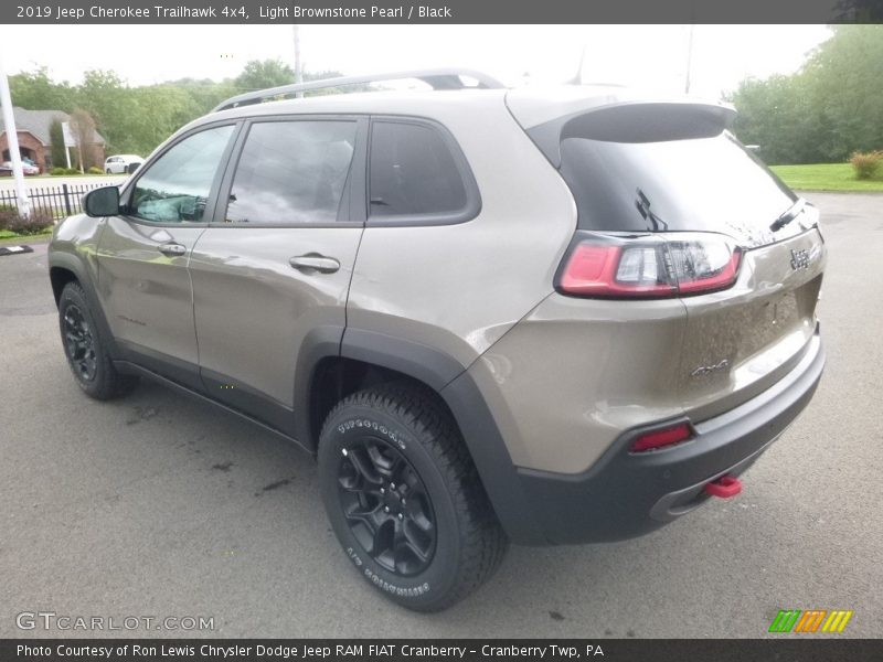 Light Brownstone Pearl / Black 2019 Jeep Cherokee Trailhawk 4x4