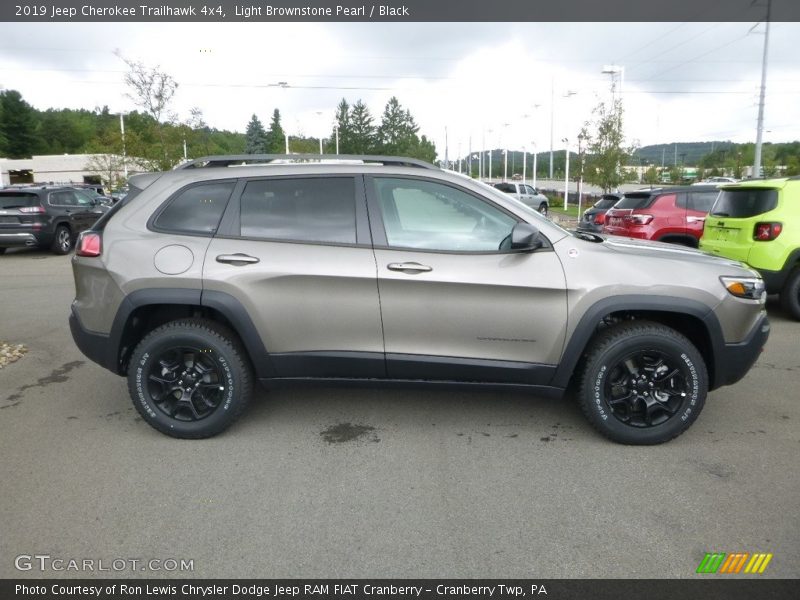 Light Brownstone Pearl / Black 2019 Jeep Cherokee Trailhawk 4x4