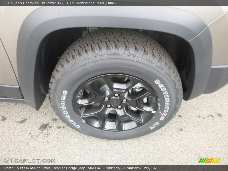 Light Brownstone Pearl / Black 2019 Jeep Cherokee Trailhawk 4x4
