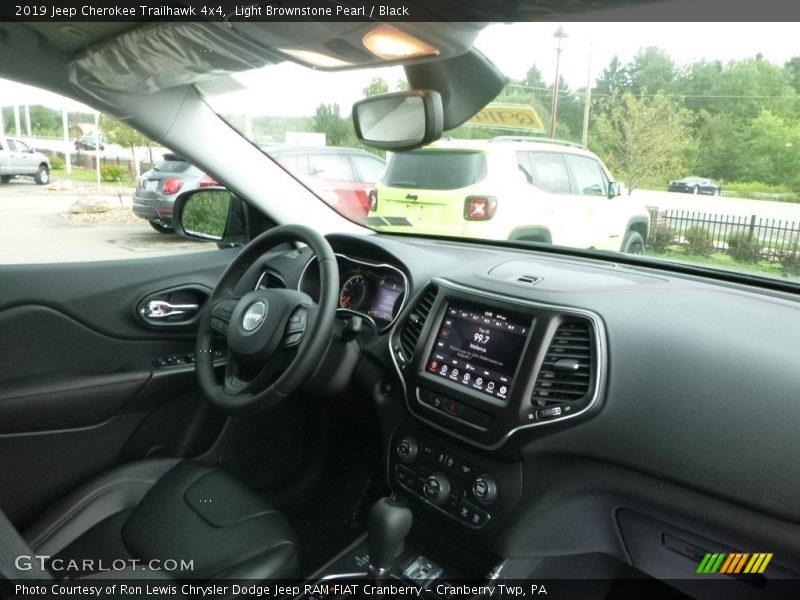 Light Brownstone Pearl / Black 2019 Jeep Cherokee Trailhawk 4x4