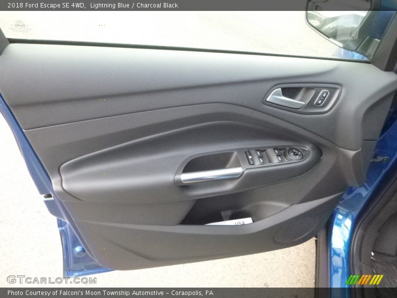 Lightning Blue / Charcoal Black 2018 Ford Escape SE 4WD