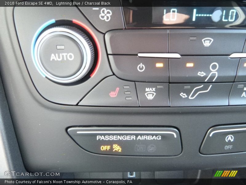 Lightning Blue / Charcoal Black 2018 Ford Escape SE 4WD