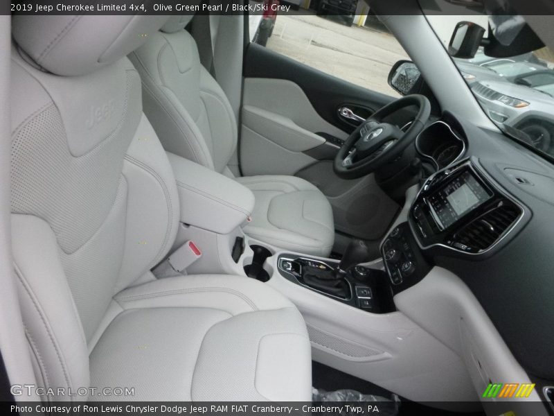 Olive Green Pearl / Black/Ski Grey 2019 Jeep Cherokee Limited 4x4