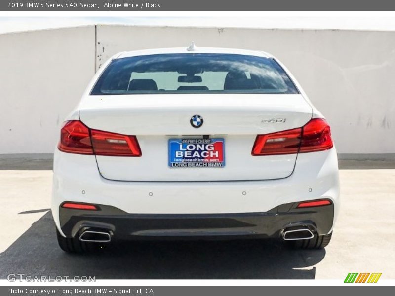 Alpine White / Black 2019 BMW 5 Series 540i Sedan