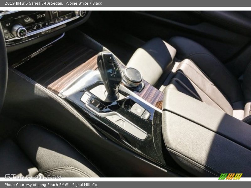 Alpine White / Black 2019 BMW 5 Series 540i Sedan