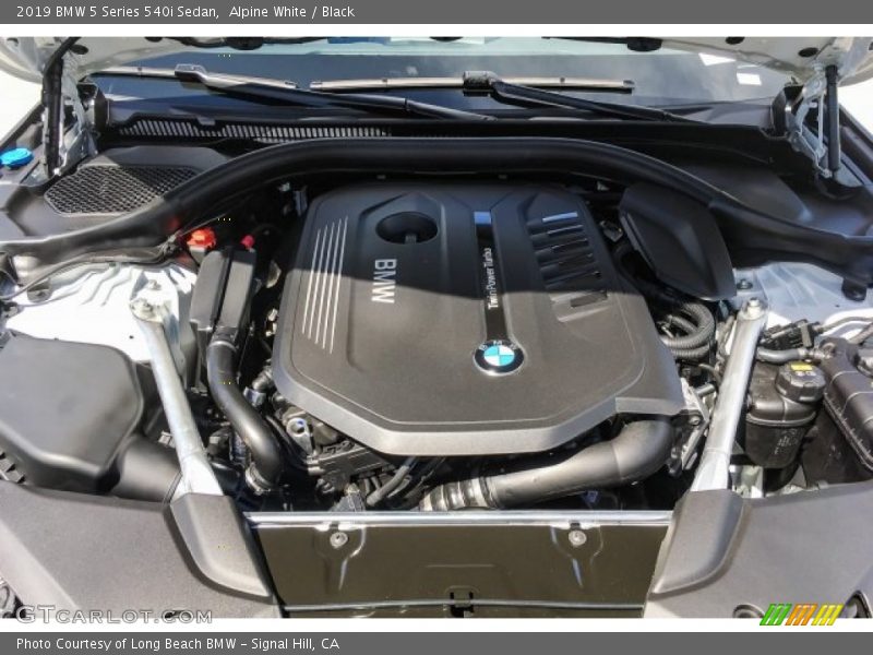 Alpine White / Black 2019 BMW 5 Series 540i Sedan