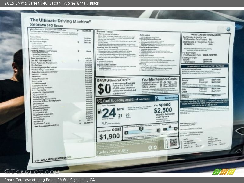 Alpine White / Black 2019 BMW 5 Series 540i Sedan