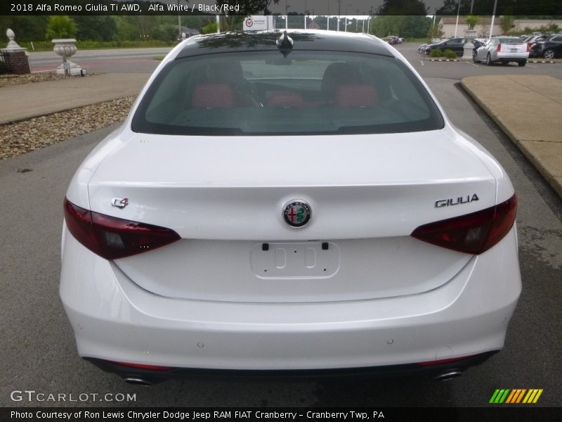 Alfa White / Black/Red 2018 Alfa Romeo Giulia Ti AWD
