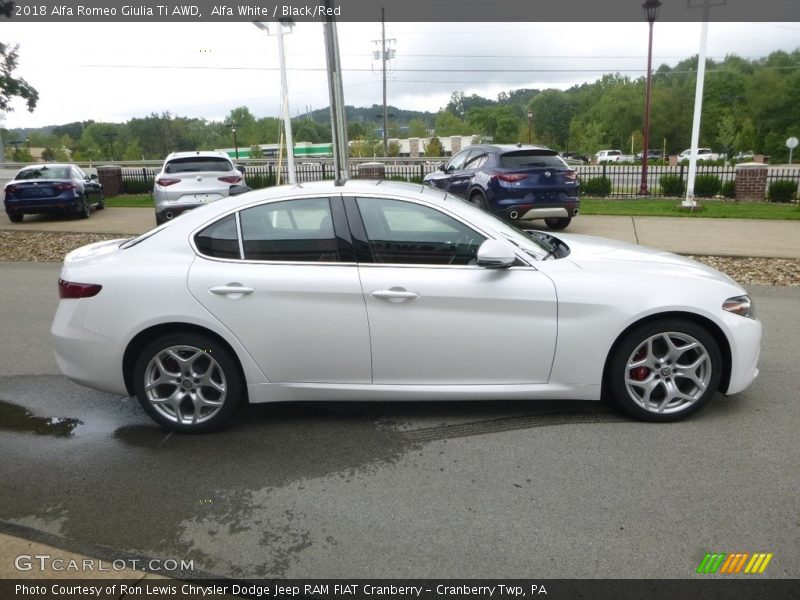 Alfa White / Black/Red 2018 Alfa Romeo Giulia Ti AWD