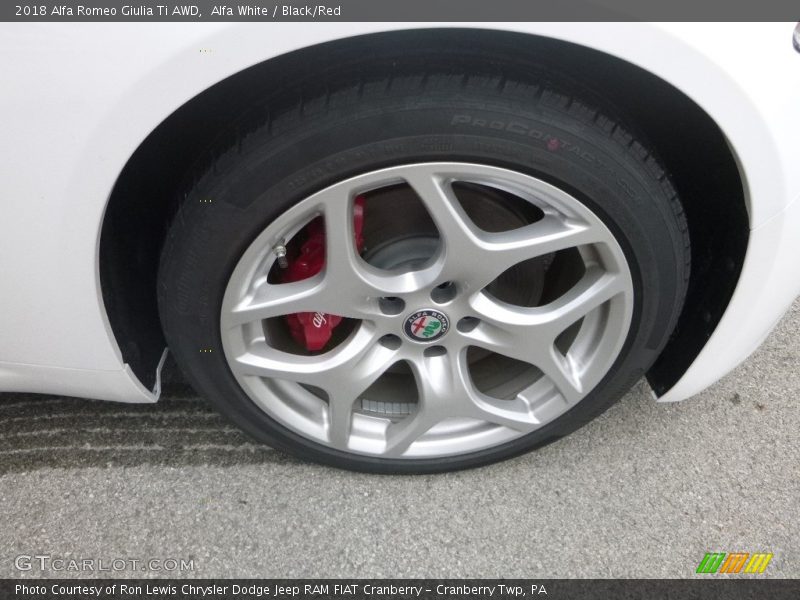 Alfa White / Black/Red 2018 Alfa Romeo Giulia Ti AWD