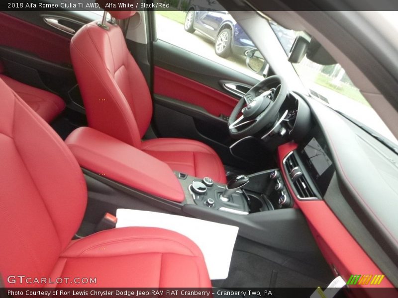 Alfa White / Black/Red 2018 Alfa Romeo Giulia Ti AWD