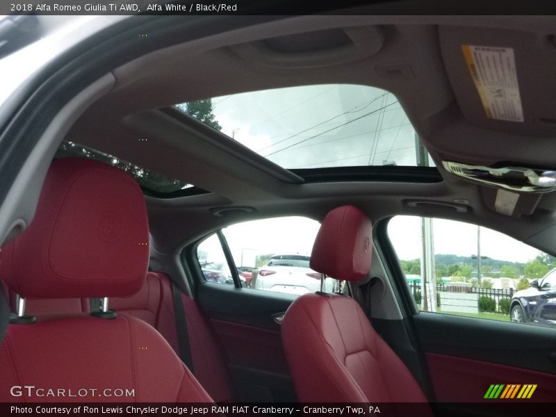 Alfa White / Black/Red 2018 Alfa Romeo Giulia Ti AWD