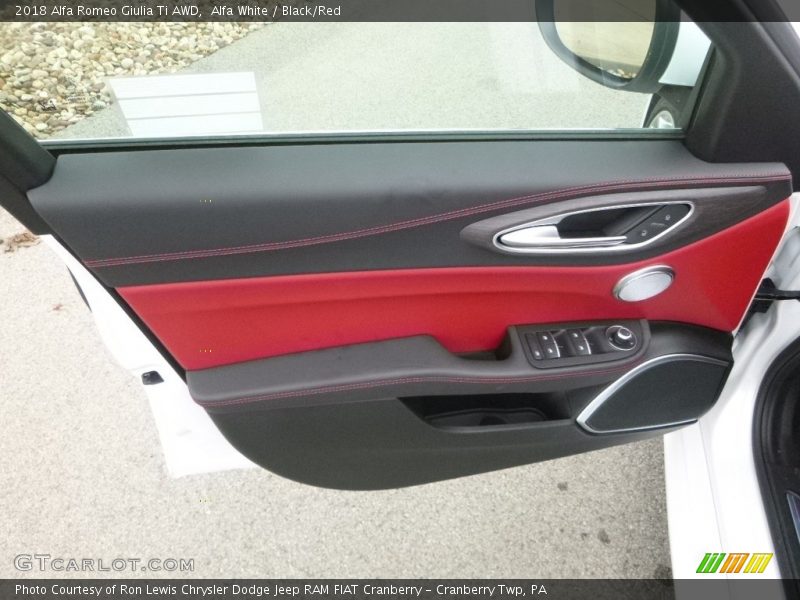 Alfa White / Black/Red 2018 Alfa Romeo Giulia Ti AWD