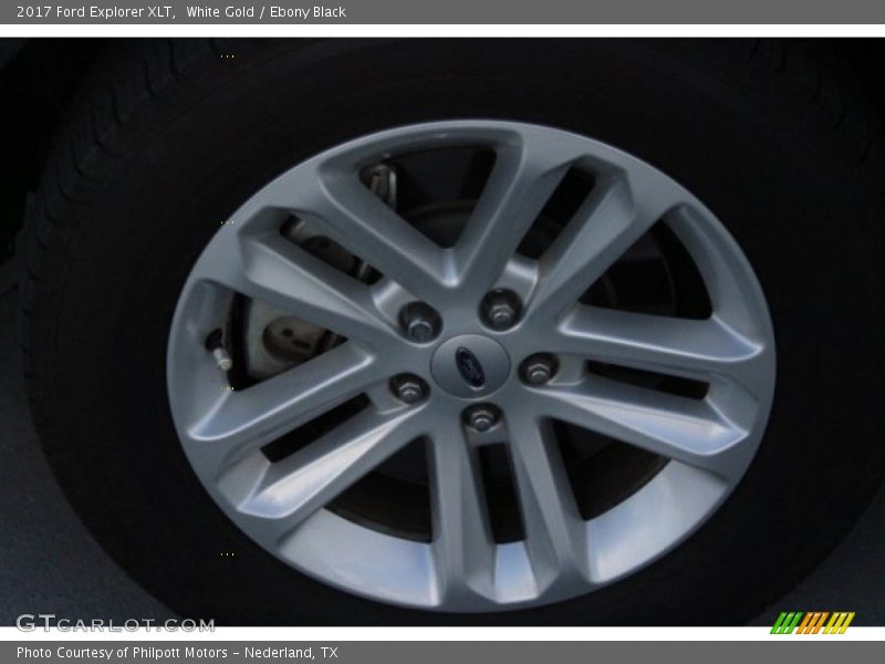 White Gold / Ebony Black 2017 Ford Explorer XLT