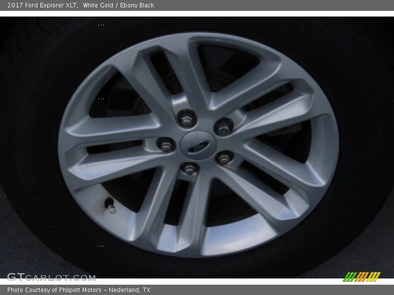 White Gold / Ebony Black 2017 Ford Explorer XLT