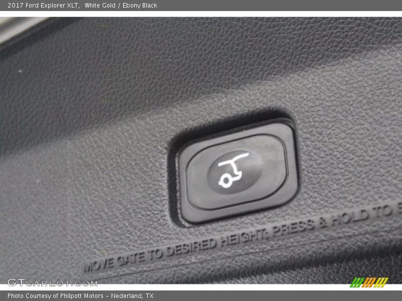 White Gold / Ebony Black 2017 Ford Explorer XLT