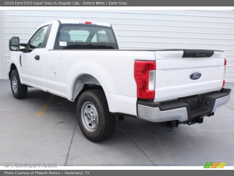 Oxford White / Earth Gray 2019 Ford F250 Super Duty XL Regular Cab