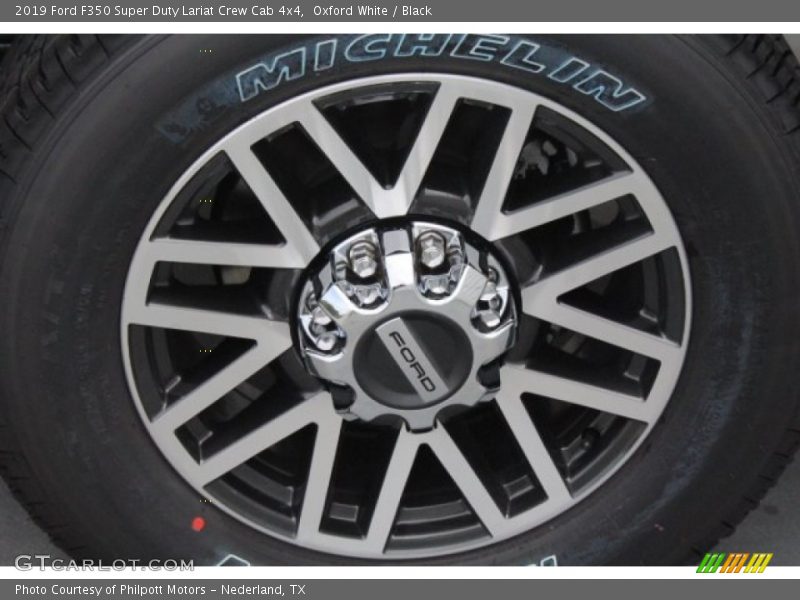  2019 F350 Super Duty Lariat Crew Cab 4x4 Wheel