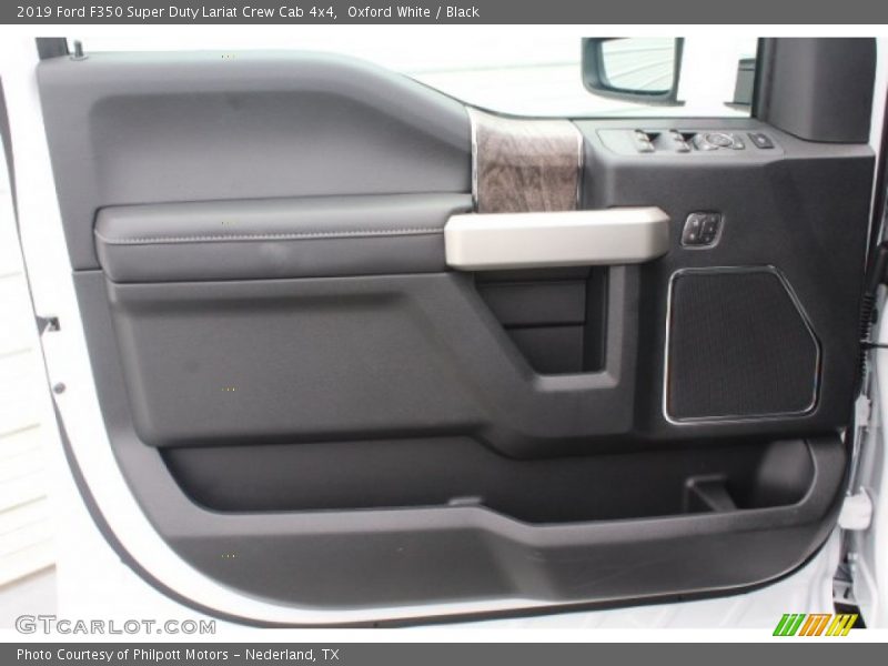 Oxford White / Black 2019 Ford F350 Super Duty Lariat Crew Cab 4x4