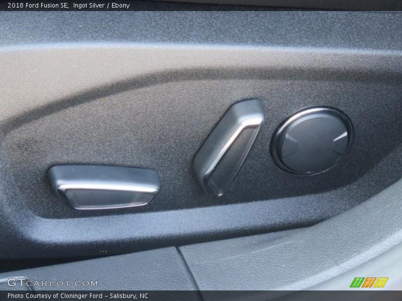 Ingot Silver / Ebony 2018 Ford Fusion SE