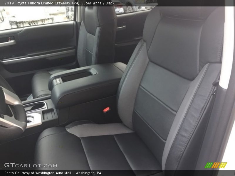 Super White / Black 2019 Toyota Tundra Limited CrewMax 4x4