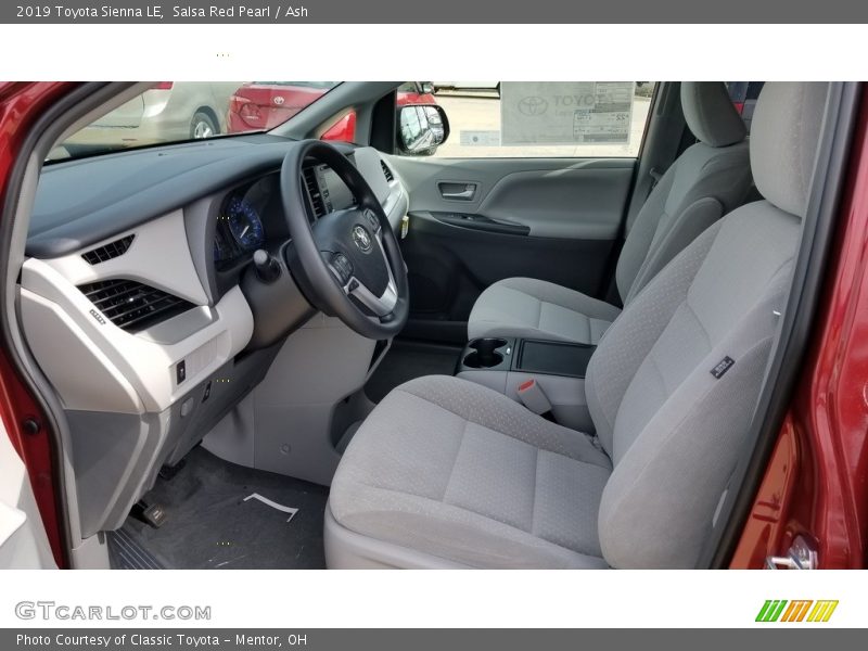  2019 Sienna LE Ash Interior