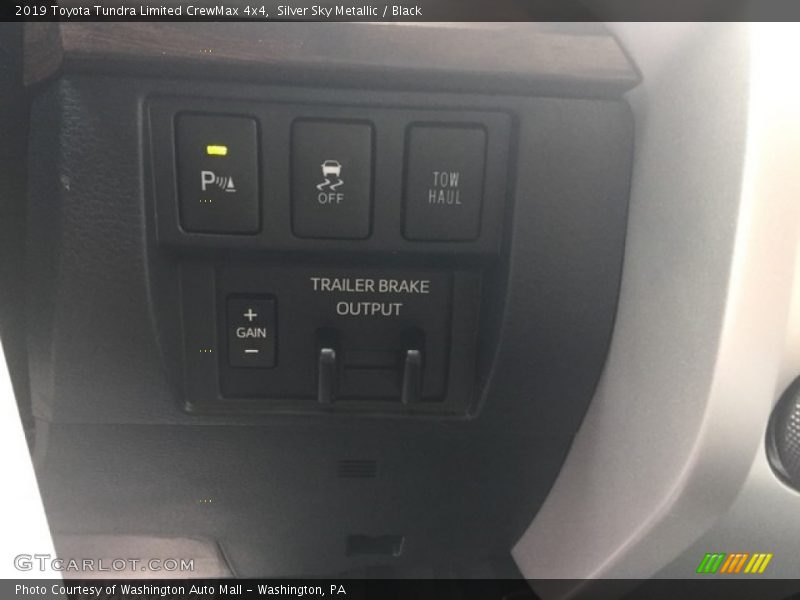 Silver Sky Metallic / Black 2019 Toyota Tundra Limited CrewMax 4x4