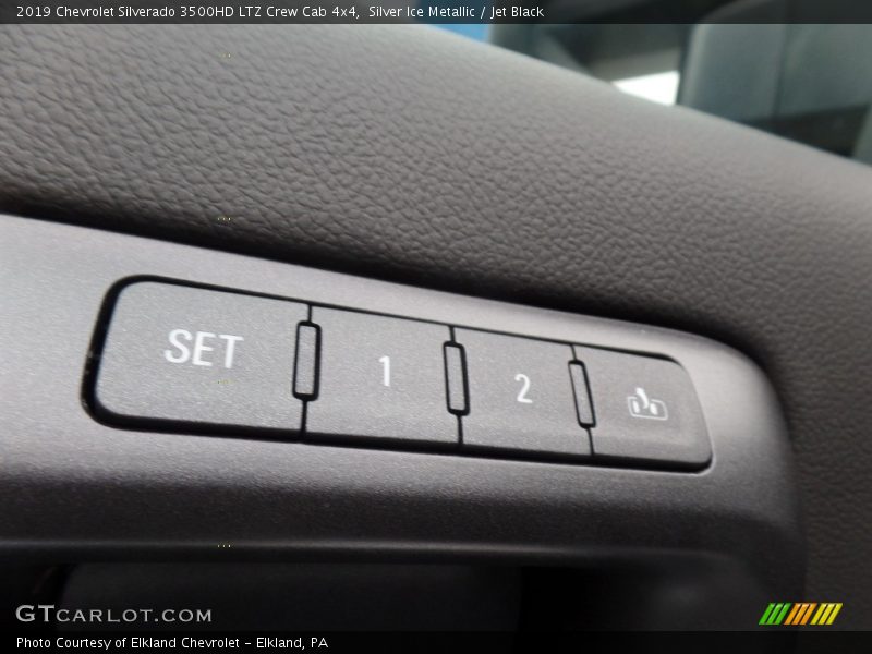 Silver Ice Metallic / Jet Black 2019 Chevrolet Silverado 3500HD LTZ Crew Cab 4x4