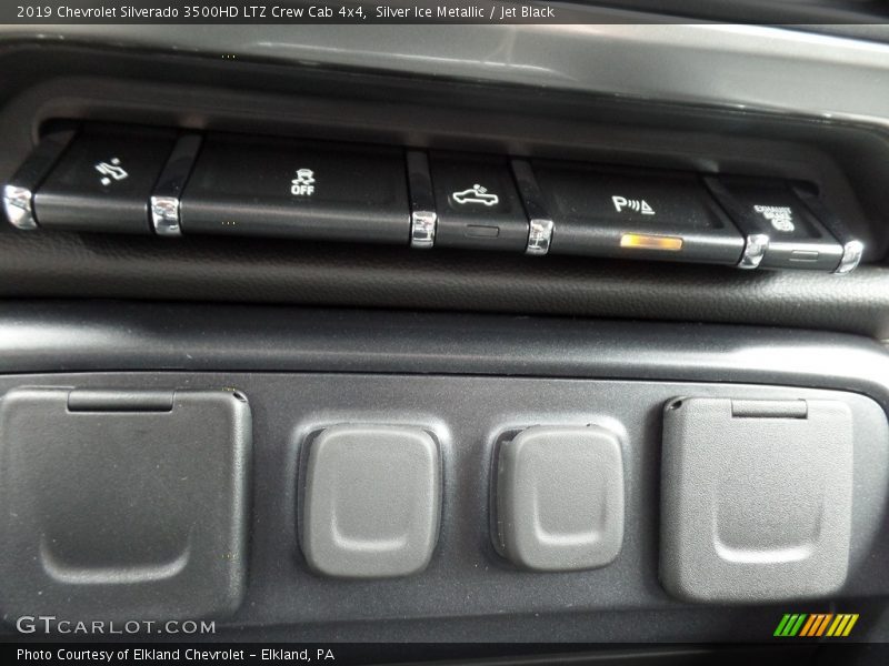 Silver Ice Metallic / Jet Black 2019 Chevrolet Silverado 3500HD LTZ Crew Cab 4x4
