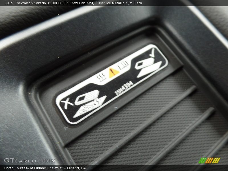 Silver Ice Metallic / Jet Black 2019 Chevrolet Silverado 3500HD LTZ Crew Cab 4x4