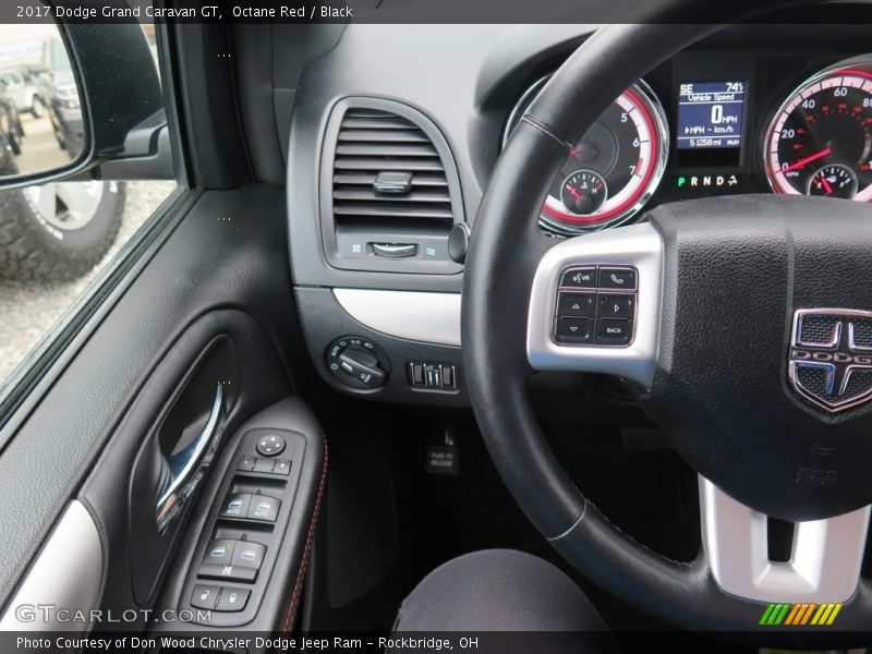 Octane Red / Black 2017 Dodge Grand Caravan GT