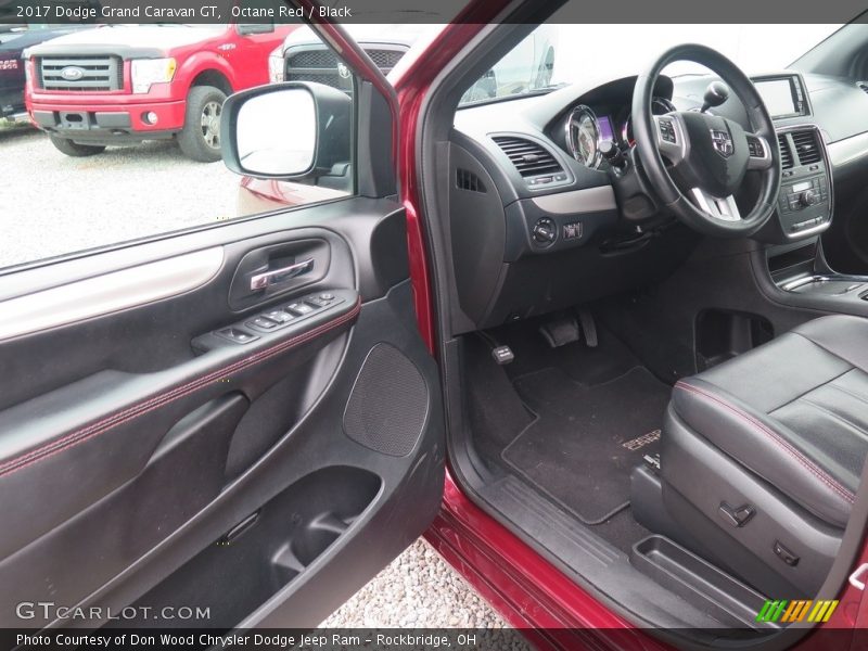 Octane Red / Black 2017 Dodge Grand Caravan GT