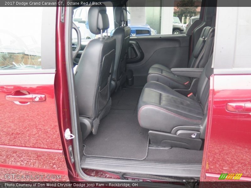 Octane Red / Black 2017 Dodge Grand Caravan GT