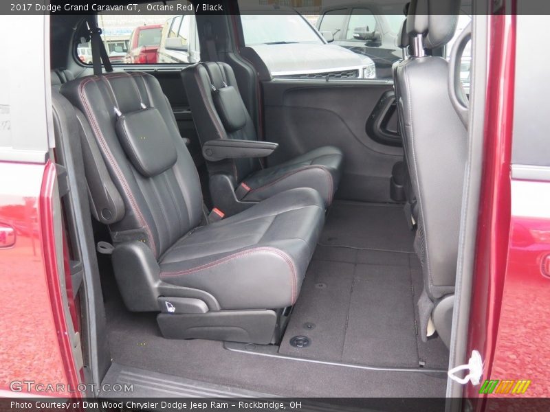 Octane Red / Black 2017 Dodge Grand Caravan GT