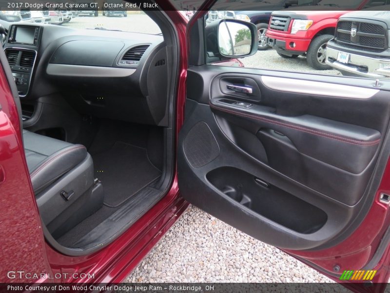 Octane Red / Black 2017 Dodge Grand Caravan GT