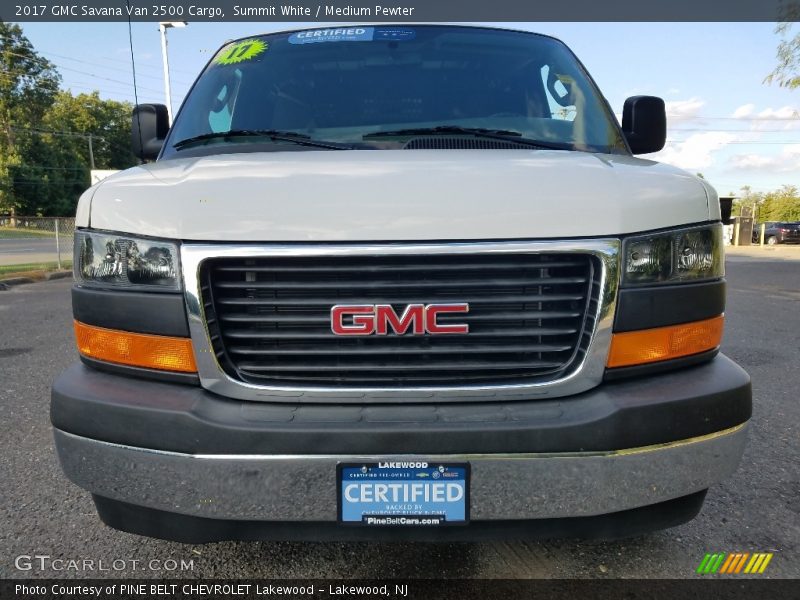 Summit White / Medium Pewter 2017 GMC Savana Van 2500 Cargo