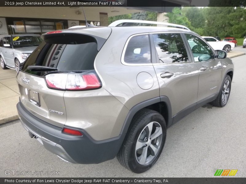 Light Brownstone Pearl / Black 2019 Jeep Cherokee Limited 4x4