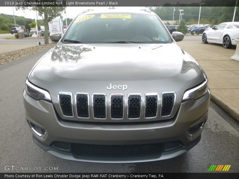 Light Brownstone Pearl / Black 2019 Jeep Cherokee Limited 4x4