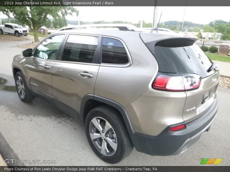 Light Brownstone Pearl / Black 2019 Jeep Cherokee Limited 4x4