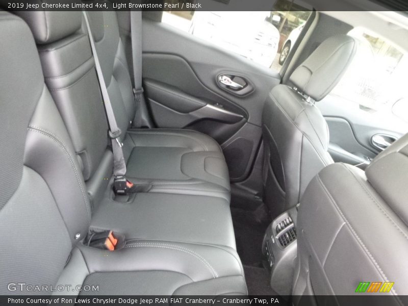 Light Brownstone Pearl / Black 2019 Jeep Cherokee Limited 4x4