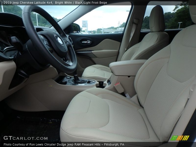 Bright White / Black/Light Frost Beige 2019 Jeep Cherokee Latitude 4x4