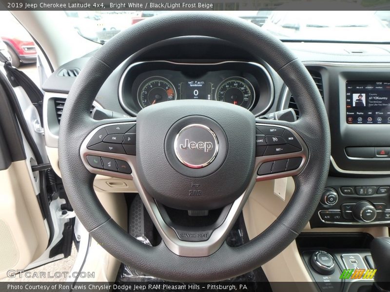 Bright White / Black/Light Frost Beige 2019 Jeep Cherokee Latitude 4x4