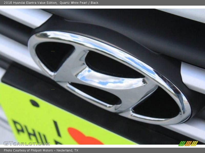 Quartz White Pearl / Black 2018 Hyundai Elantra Value Edition