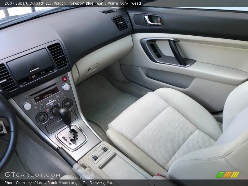 Newport Blue Pearl / Warm Ivory Tweed 2007 Subaru Outback 2.5i Wagon