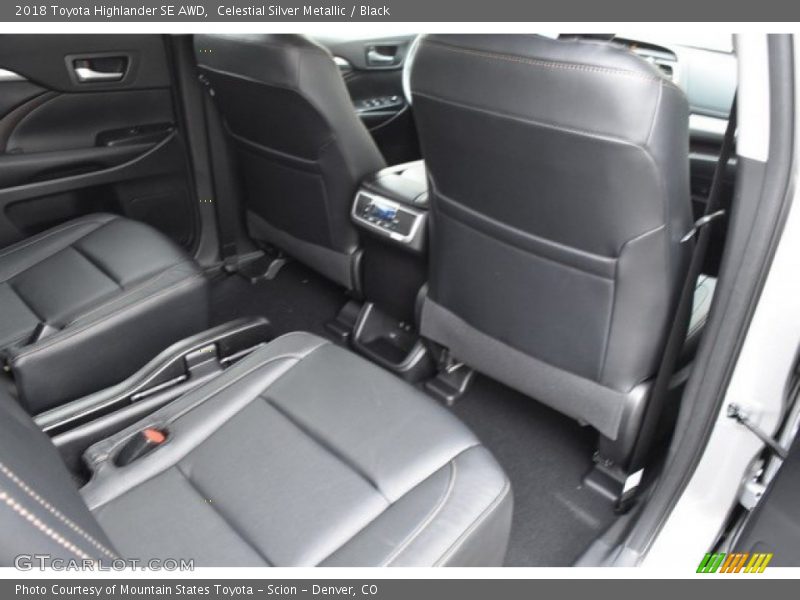 Celestial Silver Metallic / Black 2018 Toyota Highlander SE AWD