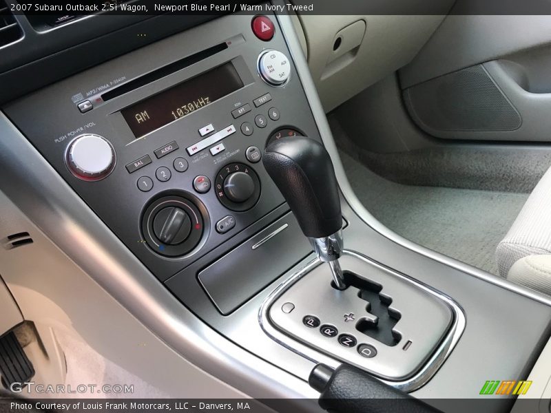Newport Blue Pearl / Warm Ivory Tweed 2007 Subaru Outback 2.5i Wagon